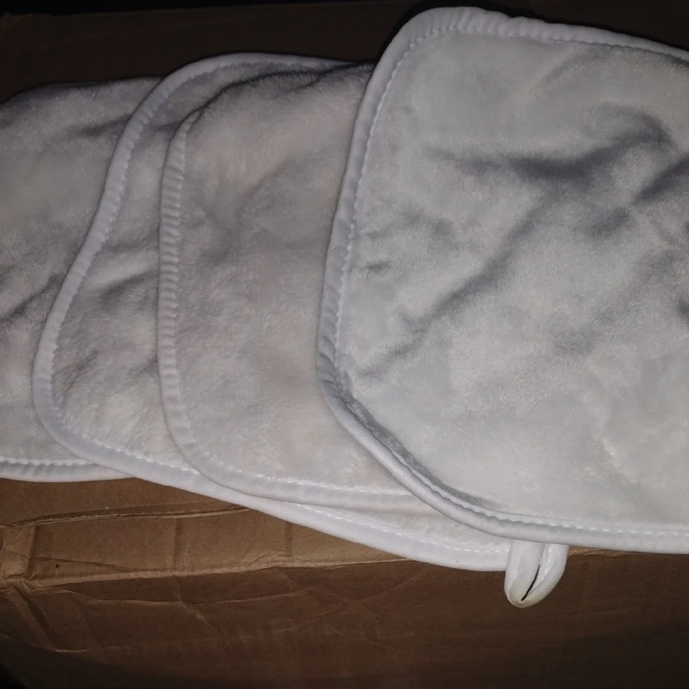 Soft White Washcloth Set